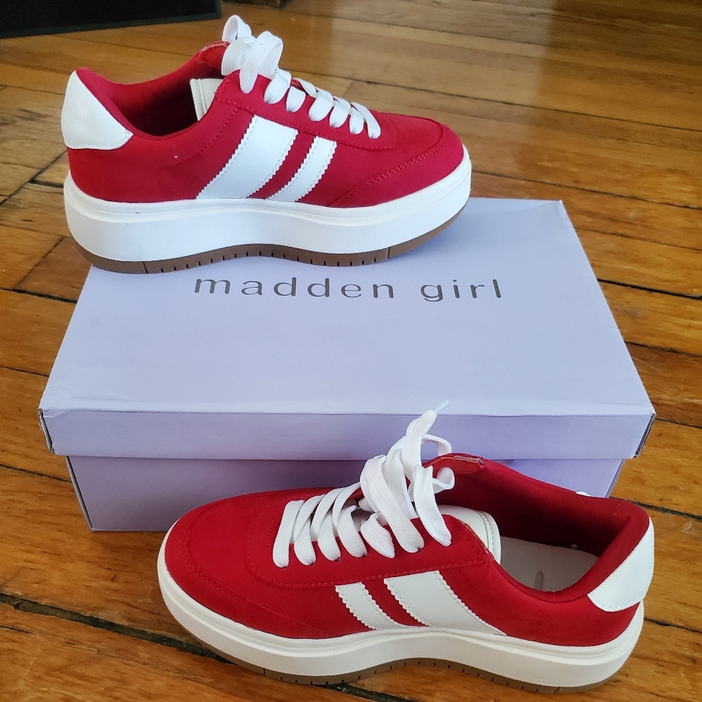 Madden Girl Navida Red Sneakers 6 NWT